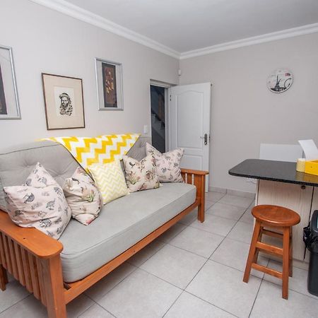 Van Den Berg'S Guesthouse Bettyʼs Bay Exterior foto