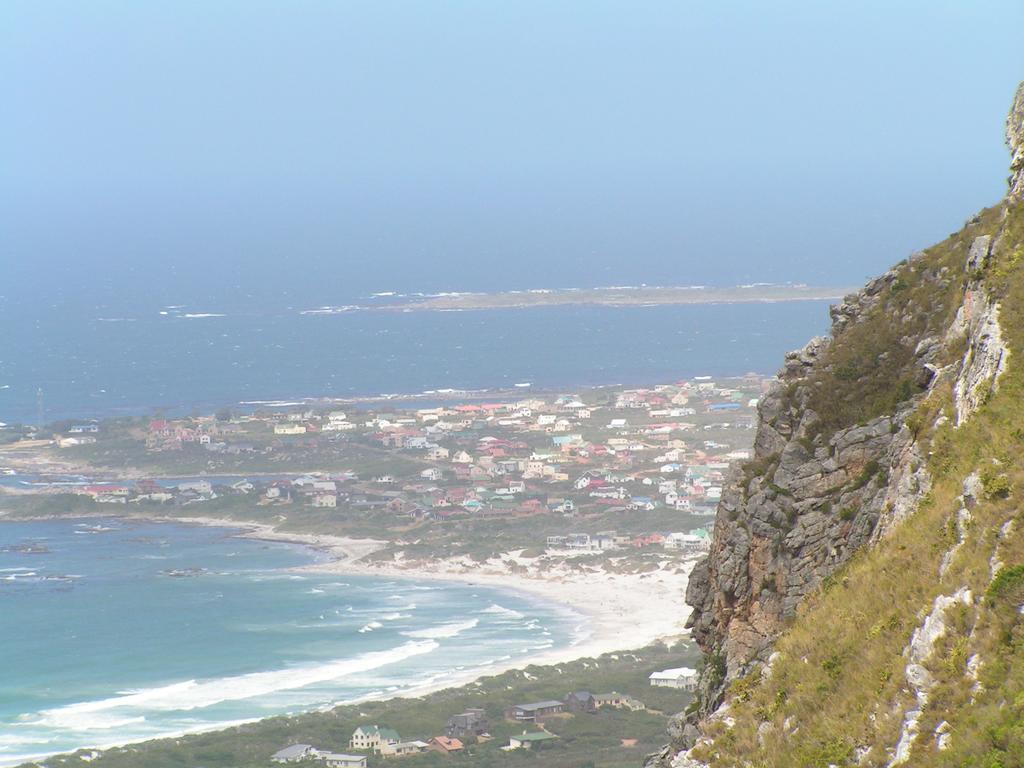 Van Den Berg'S Guesthouse Bettyʼs Bay Exterior foto