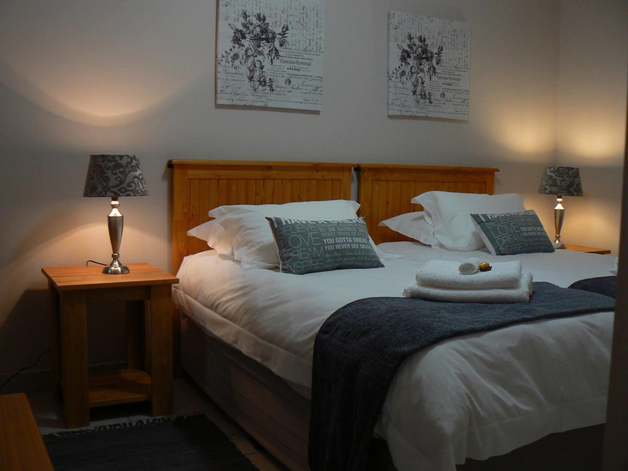 Van Den Berg'S Guesthouse Bettyʼs Bay Exterior foto
