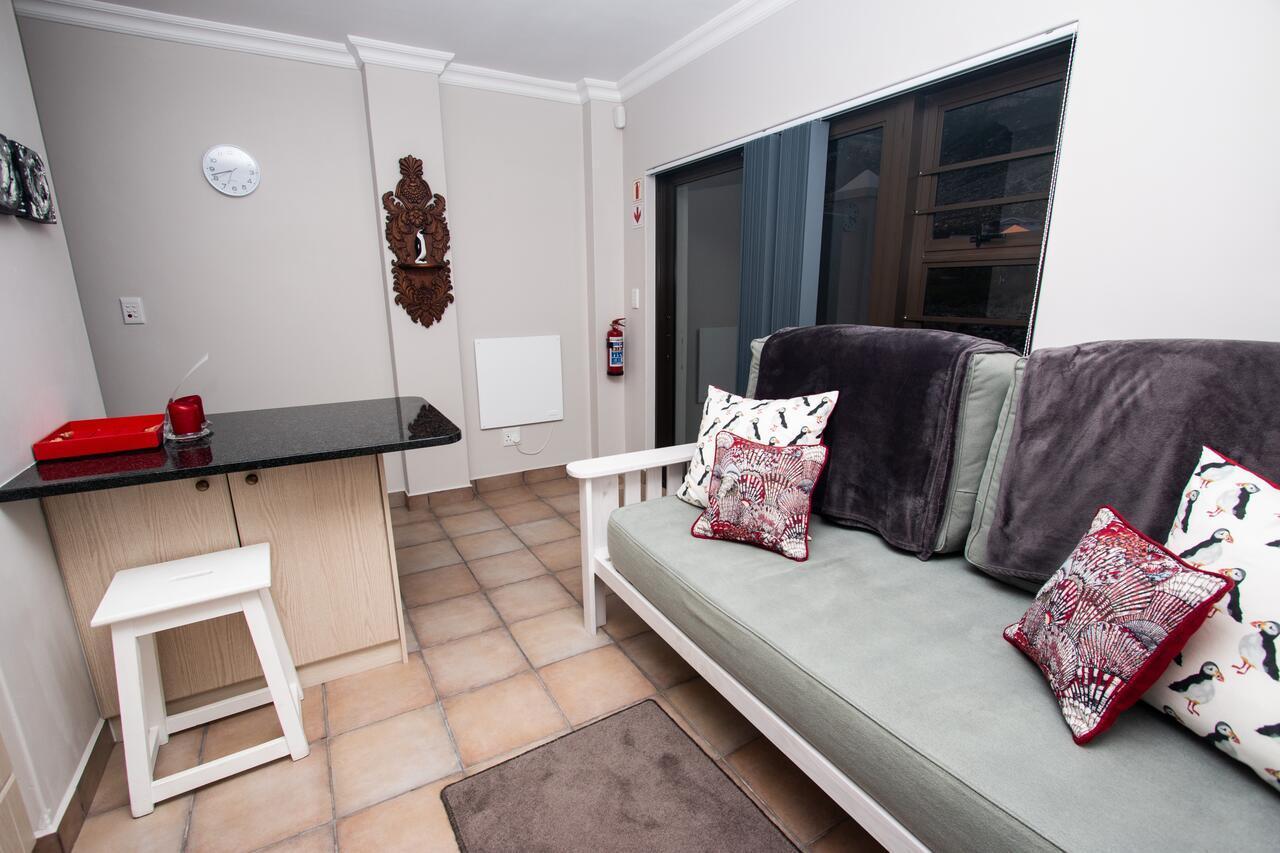 Van Den Berg'S Guesthouse Bettyʼs Bay Exterior foto