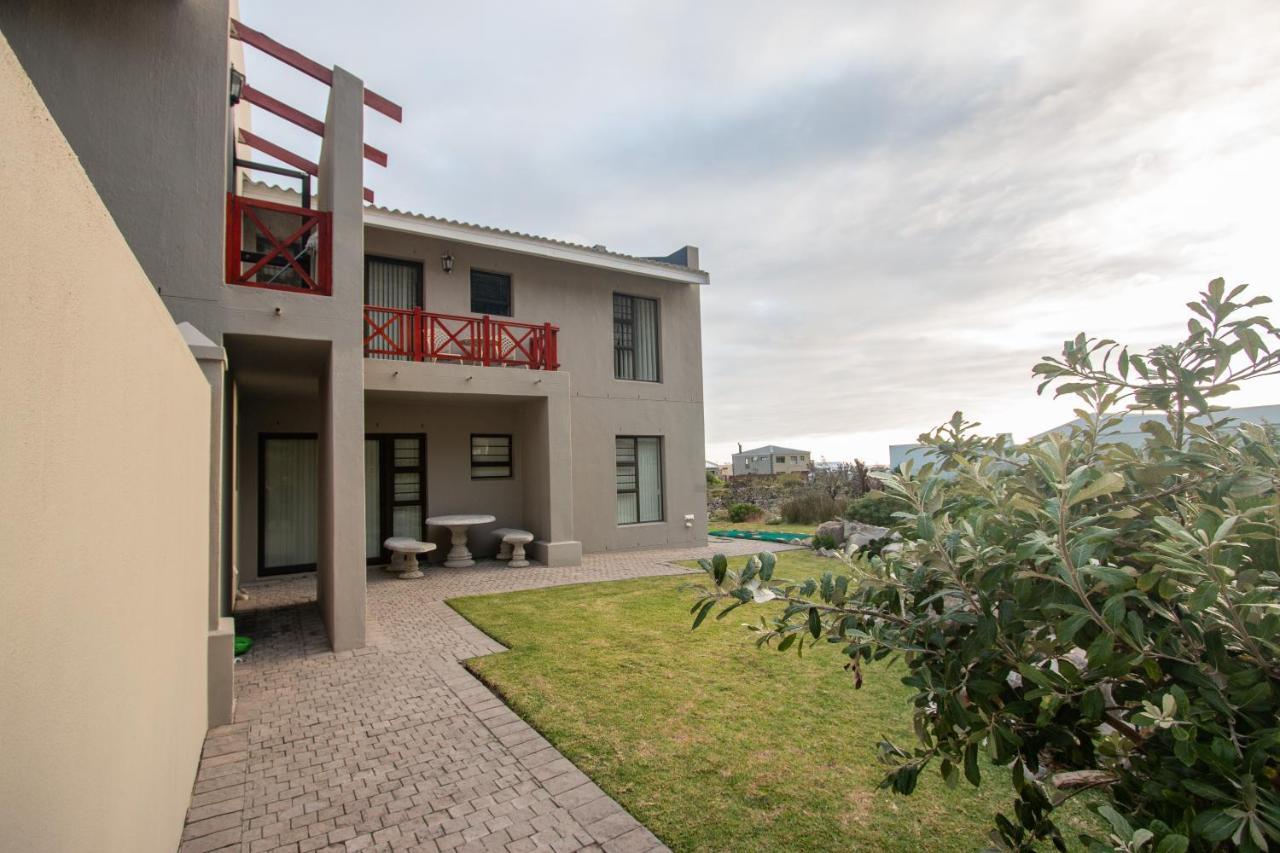 Van Den Berg'S Guesthouse Bettyʼs Bay Exterior foto